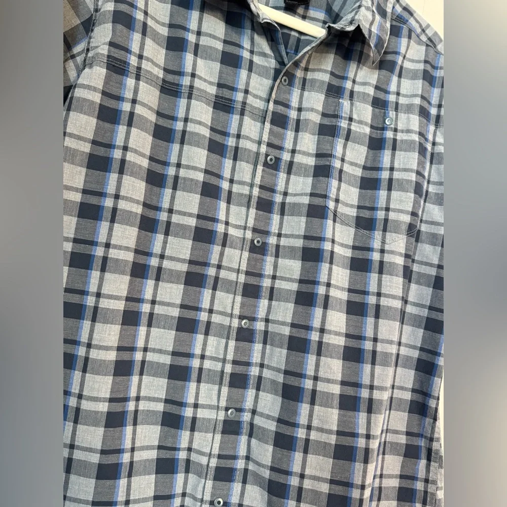 Vintage Men’s The North Face Blue Plaid Snap Button Shirt size XL
